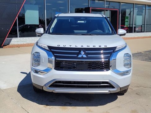New 2026 Mitsubishi Outlander SE AWD/4WD image 13