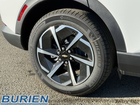 New 2026 Chevrolet Equinox EV LT image 37