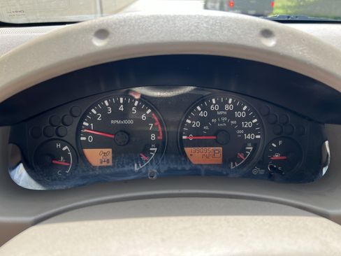 Used 2014 Nissan Frontier SV w/ SV Value Truck Package AWD/4WD image 26