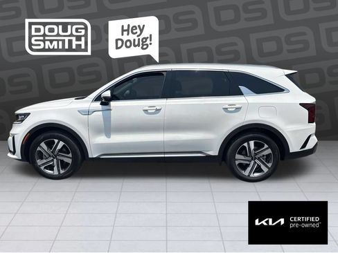 Certified 2023 Kia Sorento SX Prestige AWD/4WD image 3