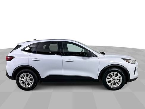 Used 2025 Ford Escape Active FWD image 9