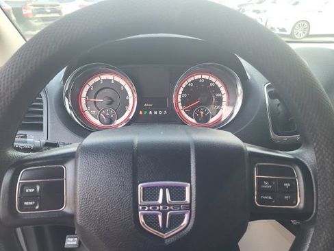 Used 2014 Dodge Grand Caravan SXT FWD image 8