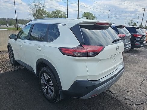 Used 2023 Nissan Rogue SV w/ SV Premium Package image 9