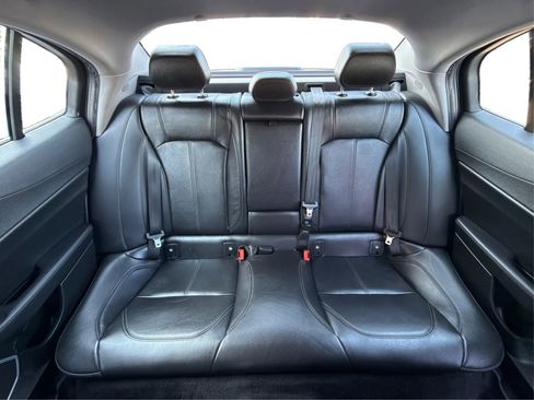 Used 2018 Alfa Romeo Giulia image 16