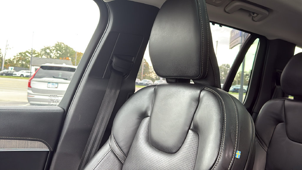 Certified 2024 Volvo XC90 T8 Ultimate AWD/4WD image 21