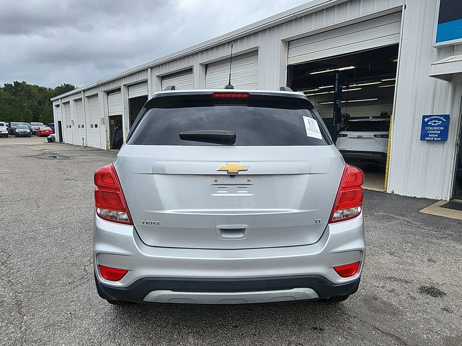 Used 2019 Chevrolet Trax LT w/ LT Convenience Package FWD image 4