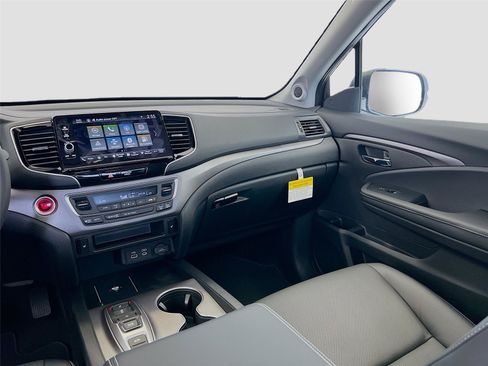 New 2026 Honda Ridgeline RTL image 24