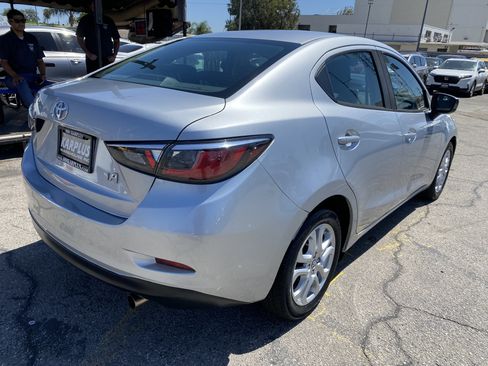 Used 2018 Toyota Yaris iA FWD image 7