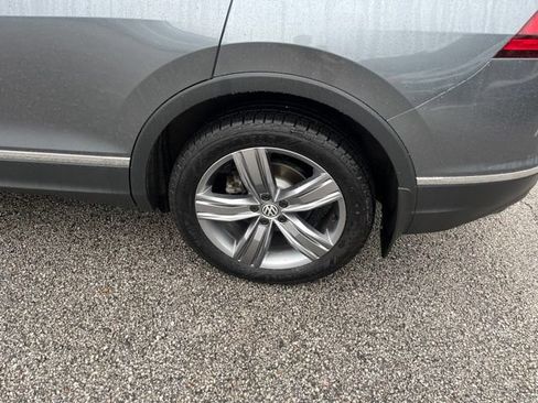 Used 2020 Volkswagen Tiguan SEL AWD/4WD image 7