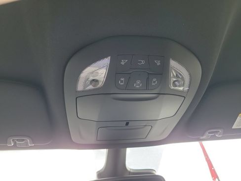 New 2027 Chrysler Pacifica Select FWD image 32