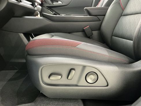 New 2026 Chevrolet Equinox RS image 22