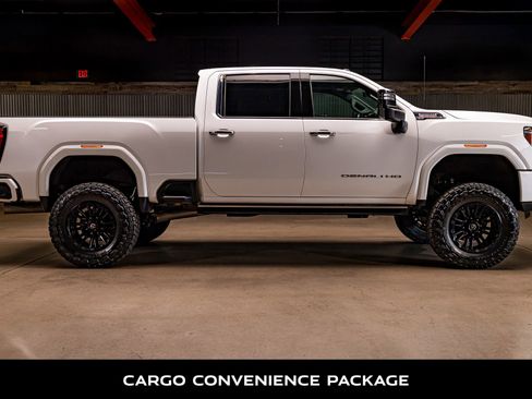 Used 2022 GMC Sierra 2500 Denali w/ Denali Ultimate Package image 11