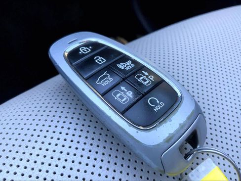 Used 2022 Hyundai Tucson Limited AWD/4WD image 15