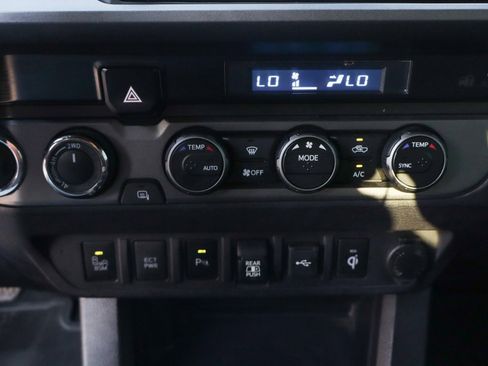 Used 2021 Toyota Tacoma TRD Off-Road image 35