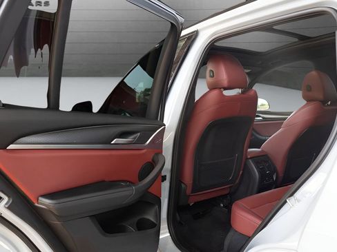 Used 2022 BMW X3 xDrive30i w/ M Sport Package 2 AWD/4WD image 40
