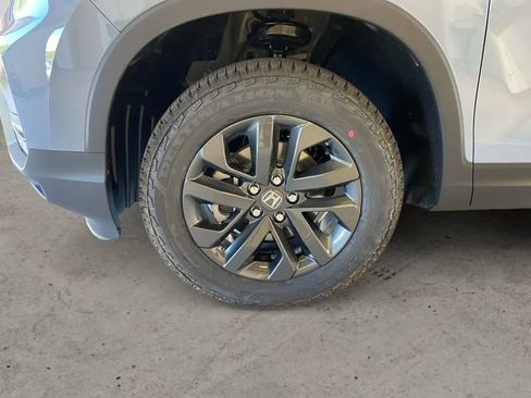 Certified 2025 Honda Ridgeline Sport image 15