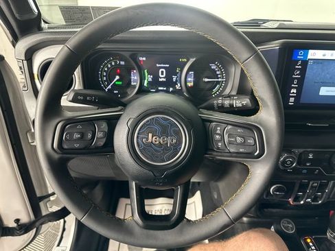 Certified 2024 Jeep Wrangler Unlimited AWD/4WD image 12