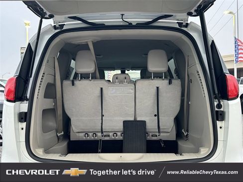 Used 2017 Chrysler Pacifica Touring-L Plus image 31