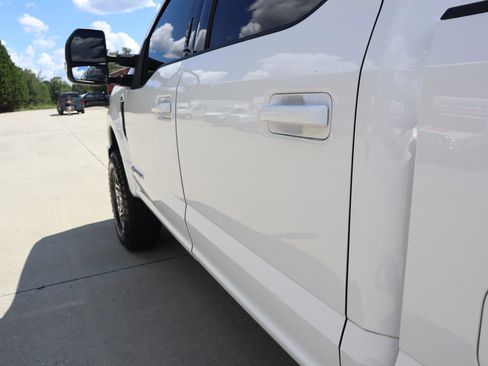 Used 2019 Ford F250 Lariat w/ Lariat Value Package image 29