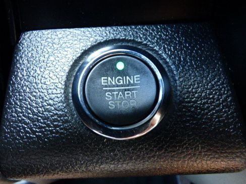 Used 2016 Ford F150 Lariat w/ Equipment Group 502A Luxury image 32