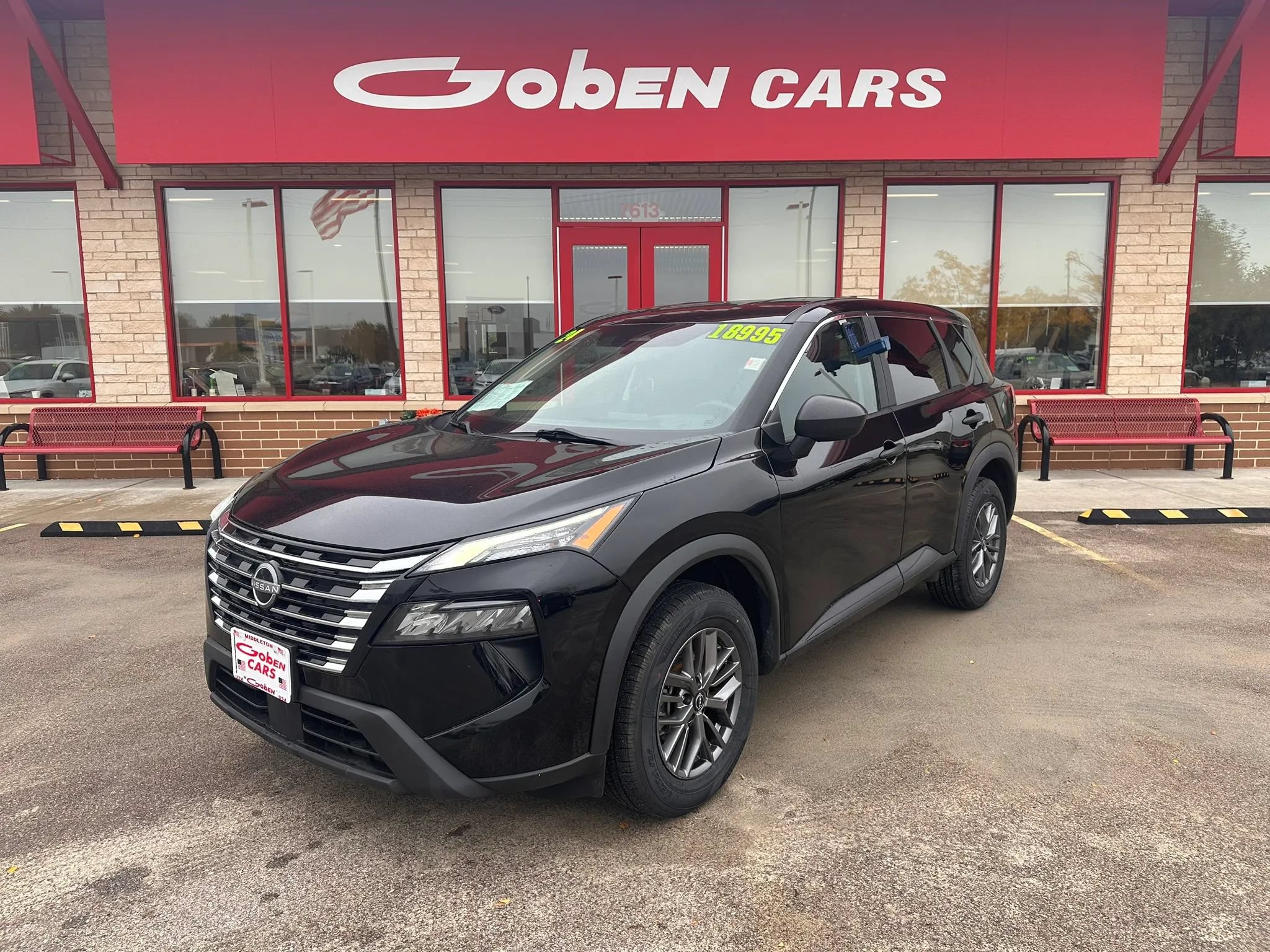 Used 2024 Nissan Rogue S AWD/4WD image 1