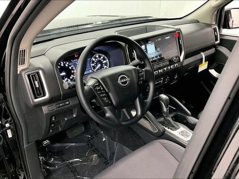 New 2026 Nissan Frontier SV w/ Tow Package AWD/4WD image 6