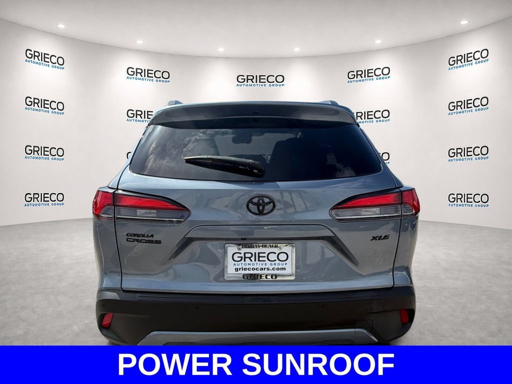 Used 2024 Toyota Corolla Cross XLE w/ Convenience Package FWD image 6
