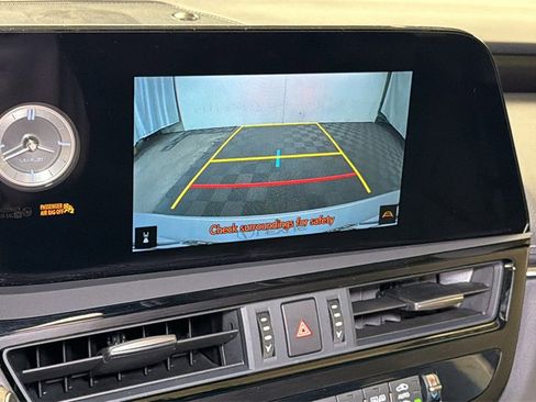 Certified 2025 Lexus ES 350 w/ Premium Package image 27