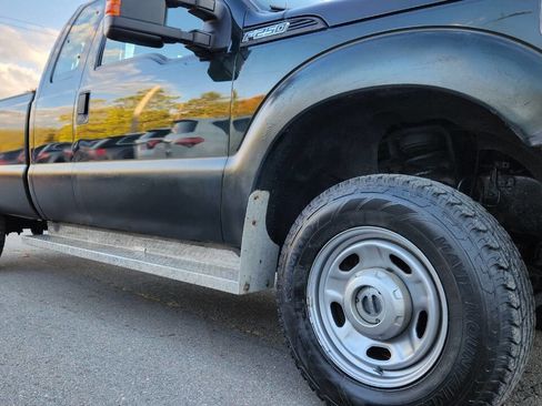Used 2015 Ford F250 XL w/ Power Equipment Group image 17