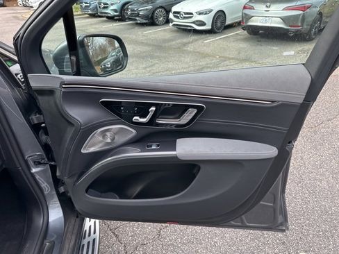 Used 2023 Mercedes-Benz EQS 450+ SUV image 20