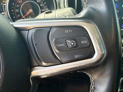 Used 2022 Jeep Wrangler Unlimited Sahara w/ Cold Weather Group AWD/4WD image 35