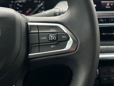 Used 2023 Jeep Compass Latitude AWD/4WD image 38