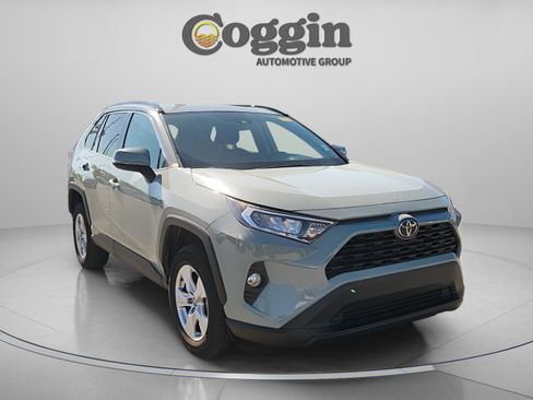 Used 2019 Toyota RAV4 XLE image 7