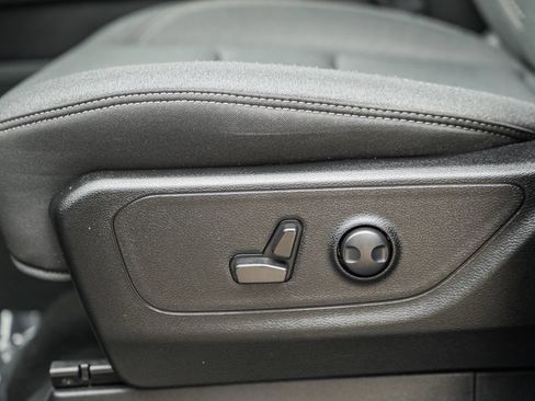 Used 2023 RAM 1500 Big Horn AWD/4WD image 37