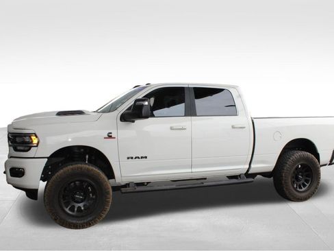 Used 2023 RAM 2500 Laramie AWD/4WD image 7
