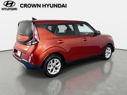 Used 2024 Kia Soul LX w/ Option Group 015 FWD image 6