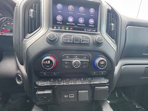 Used 2020 Chevrolet Silverado 1500 RST image 10