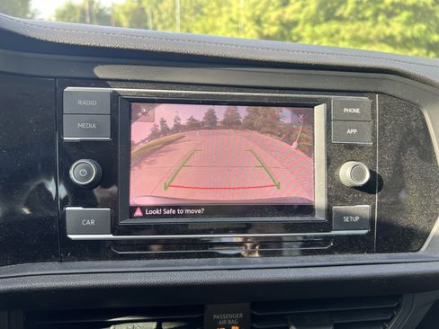 Used 2019 Volkswagen Jetta SE FWD image 21
