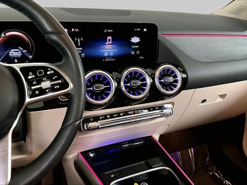 Certified 2023 Mercedes-Benz GLA 250 4MATIC image 7