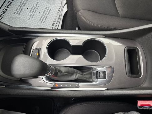 Used 2024 Chevrolet Malibu LT image 26