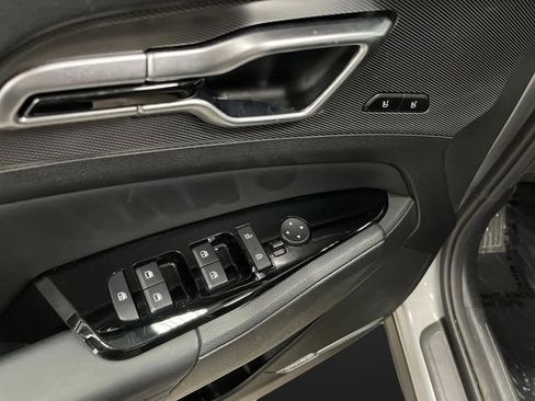 Used 2025 Kia Sportage SX image 29