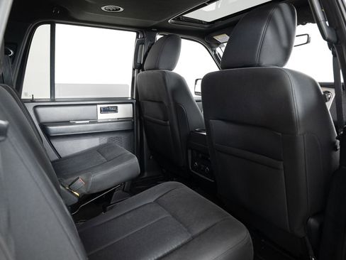 Used 2016 Ford Expedition EL XLT image 22