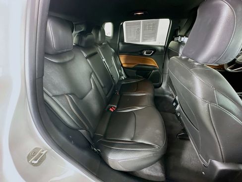 Certified 2024 Jeep Compass Limited image 36