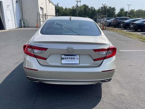 Used 2018 Honda Accord Touring image 5
