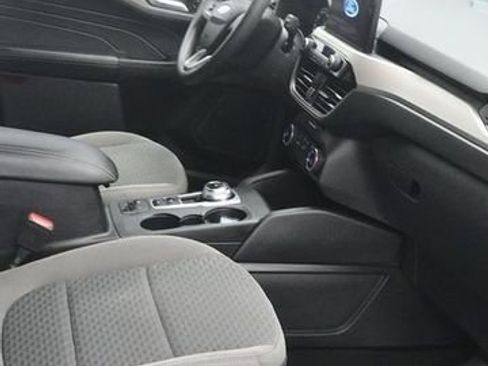 Used 2021 Ford Escape SE FWD image 10