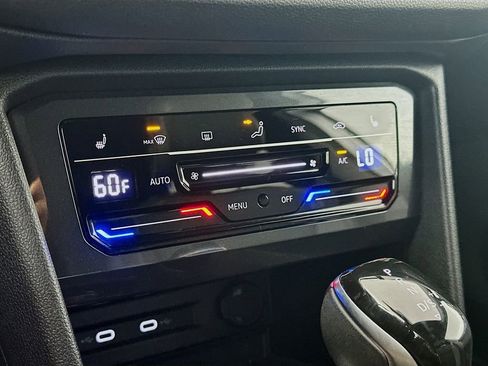 Used 2023 Volkswagen Tiguan SE R-Line image 18