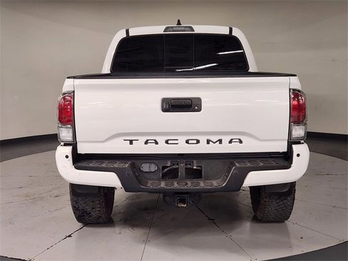 Used 2022 Toyota Tacoma TRD Sport image 10