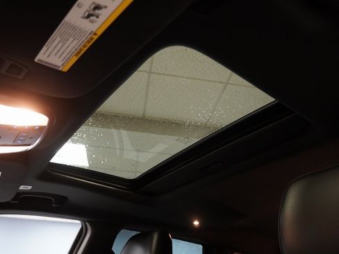 Used 2020 Jeep Grand Cherokee Limited image 4