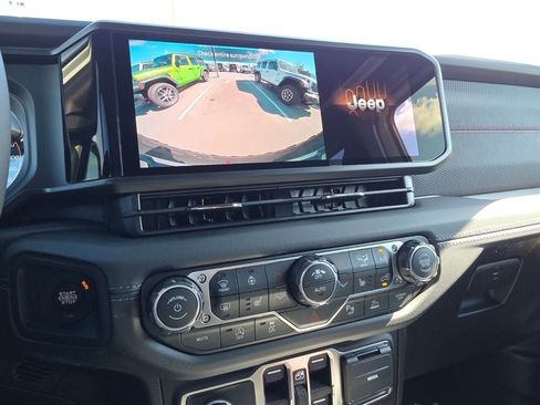 New 2026 Jeep Wrangler Unlimited Rubicon w/ Safety Group image 21