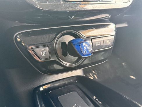 Used 2022 Toyota Prius XLE image 29